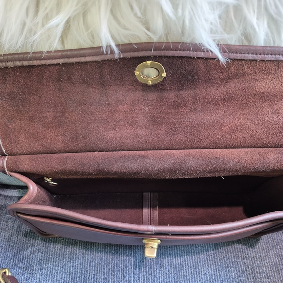 Coach Vintage City Willis Crossbody Hand Bag - Picture 8 of 12